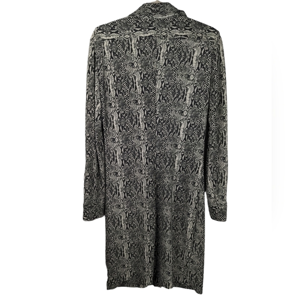Revolve Norma Kamali Snake Print Shirt Dress Long Sleeve Collared M - Picture 3 of 9